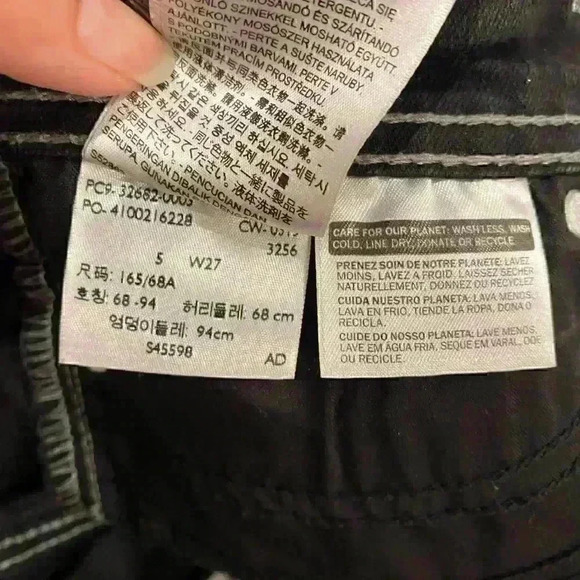 Levi’s black short shorts Sz 27 in EUC! - Picture 6 of 6